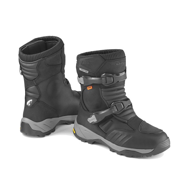 Bota FORMA ADVENTURE PRO LOW DRY Preta